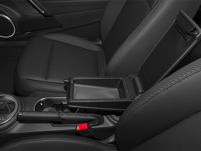 2013 Volkswagen Beetle 2.0T 60s Edition