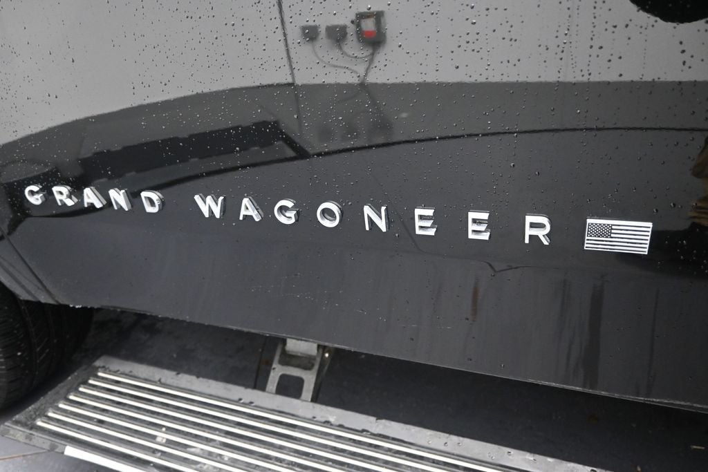 2022 Jeep Grand Wagoneer Series II
