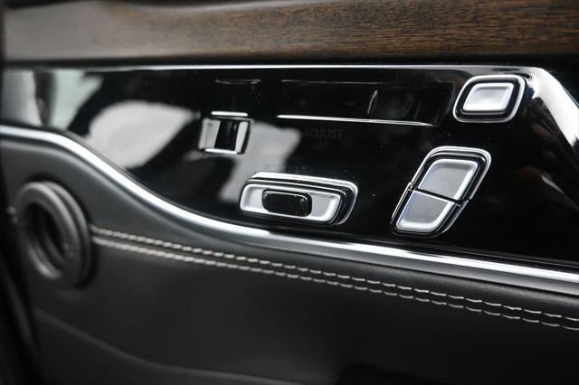 2022 Jeep Grand Wagoneer Series II