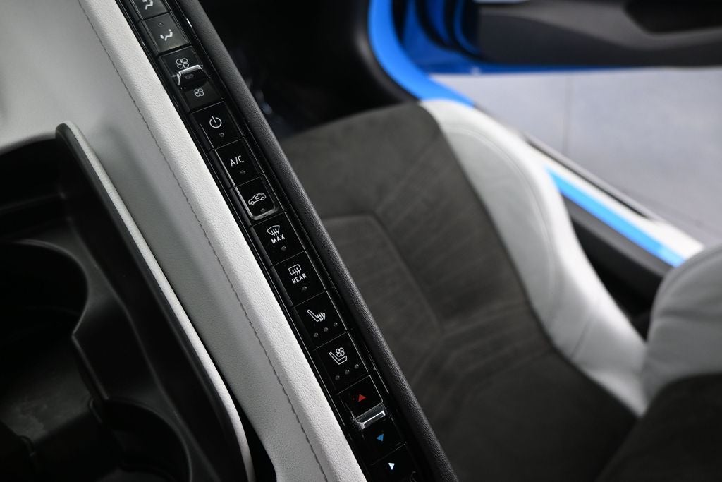 2020 Chevrolet Corvette 2LT - Photo 33