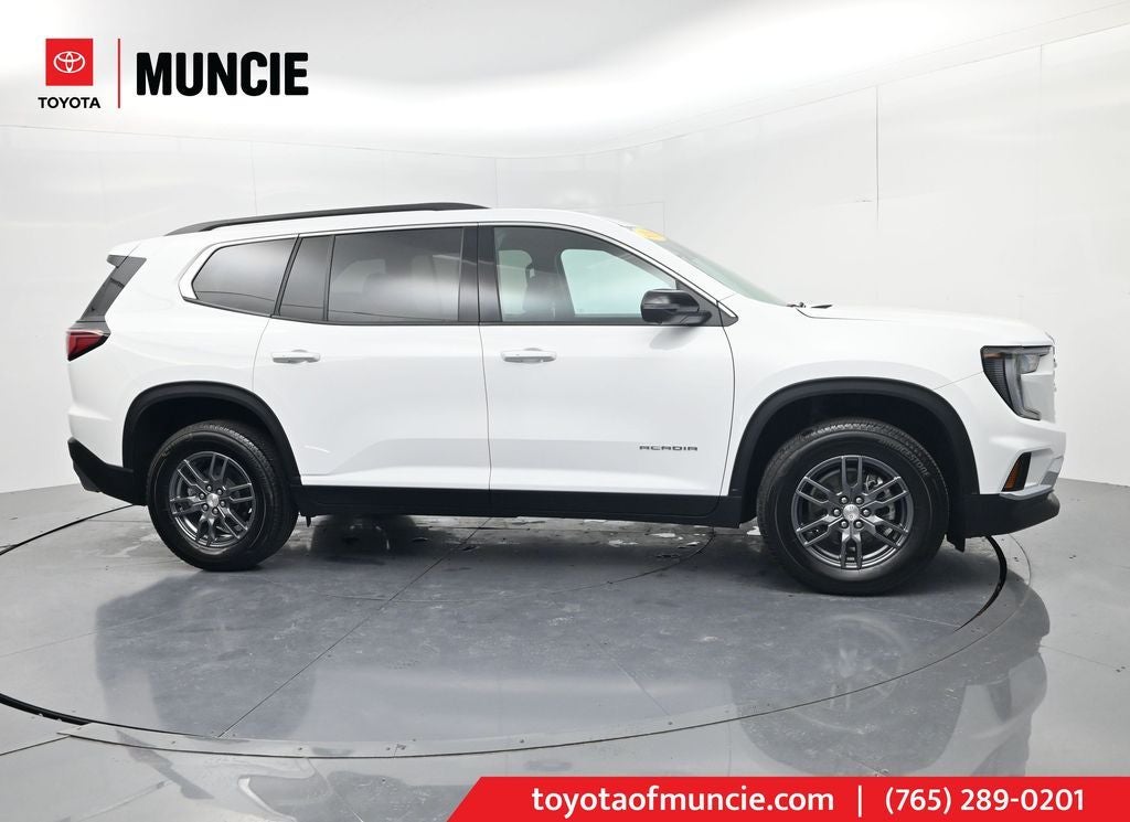 2025 GMC Acadia Elevation FWD's photo