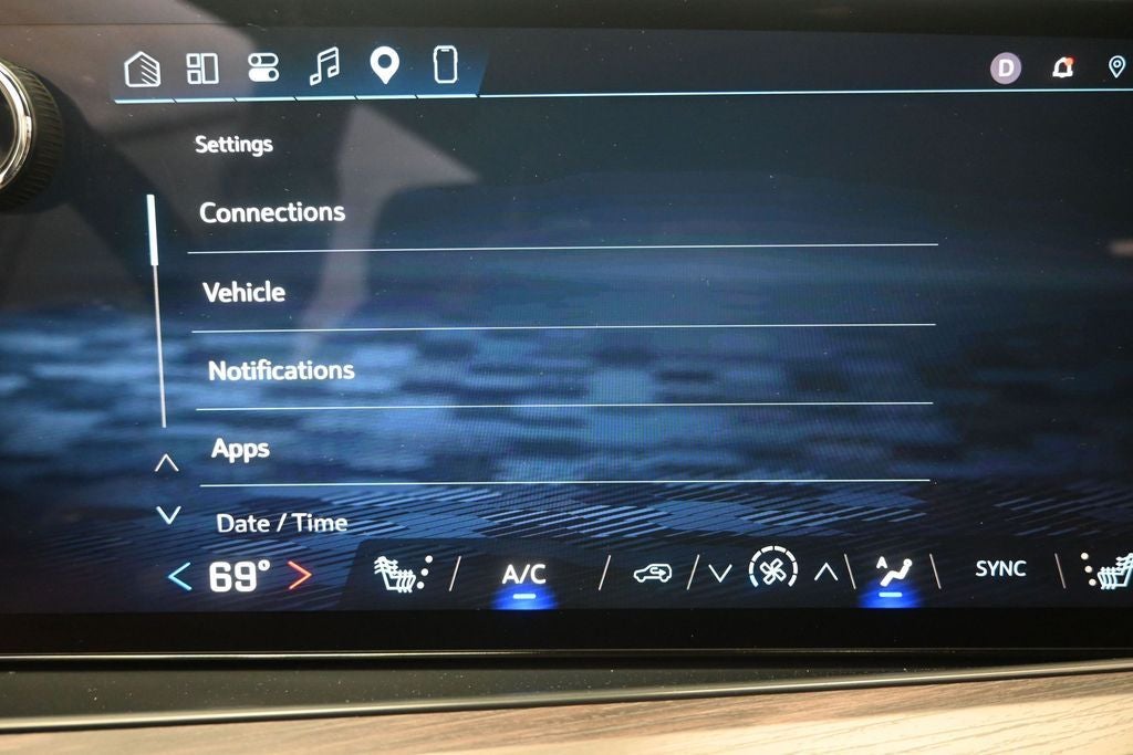 2025 Chevrolet Suburban LT