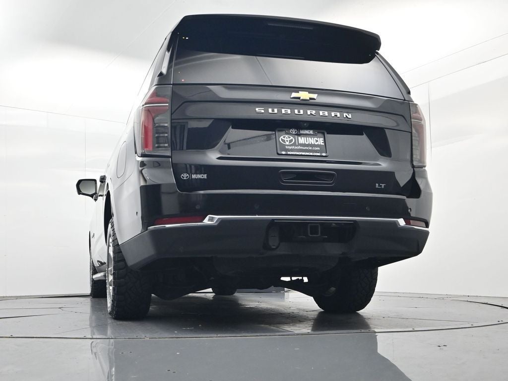 2025 Chevrolet Suburban LT