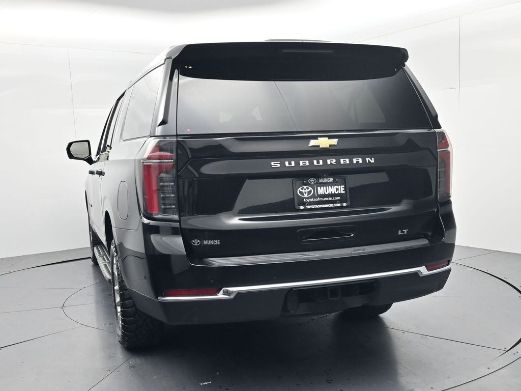 2025 Chevrolet Suburban LT
