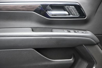 2025 Chevrolet Suburban LT