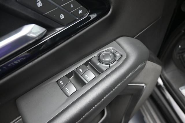 2025 Chevrolet Suburban LT