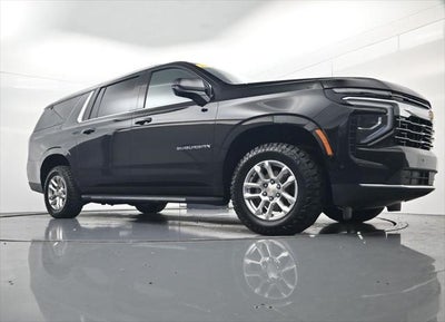 2025 Chevrolet Suburban LT