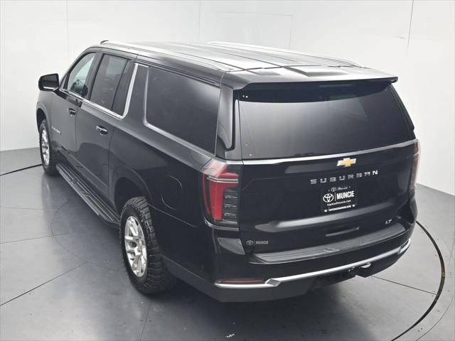 2025 Chevrolet Suburban LT