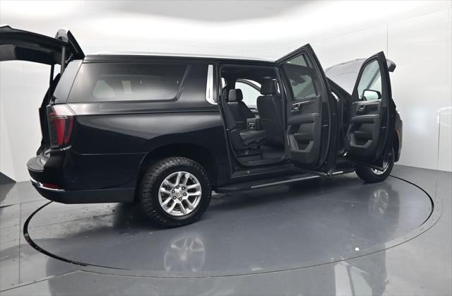 2025 Chevrolet Suburban LT