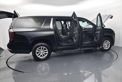 2025 Chevrolet Suburban LT