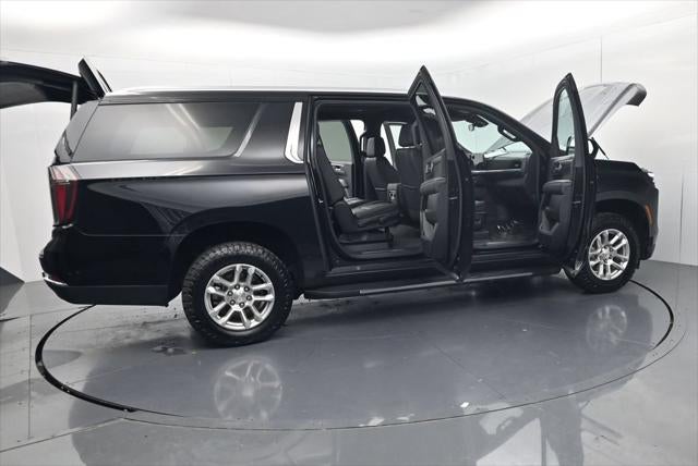 2025 Chevrolet Suburban LT