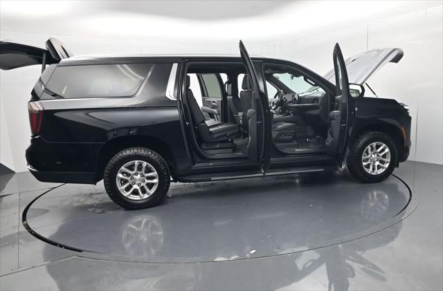 2025 Chevrolet Suburban LT