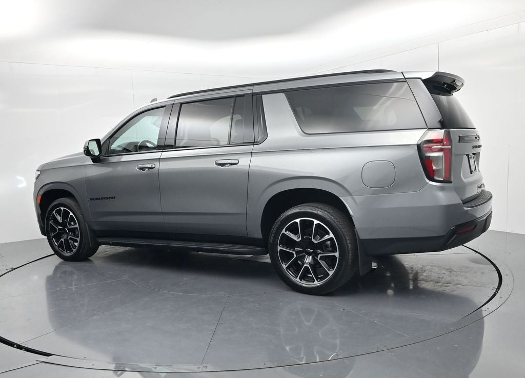 2023 Chevrolet Suburban RST
