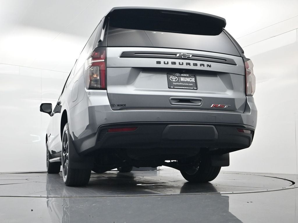 2023 Chevrolet Suburban RST