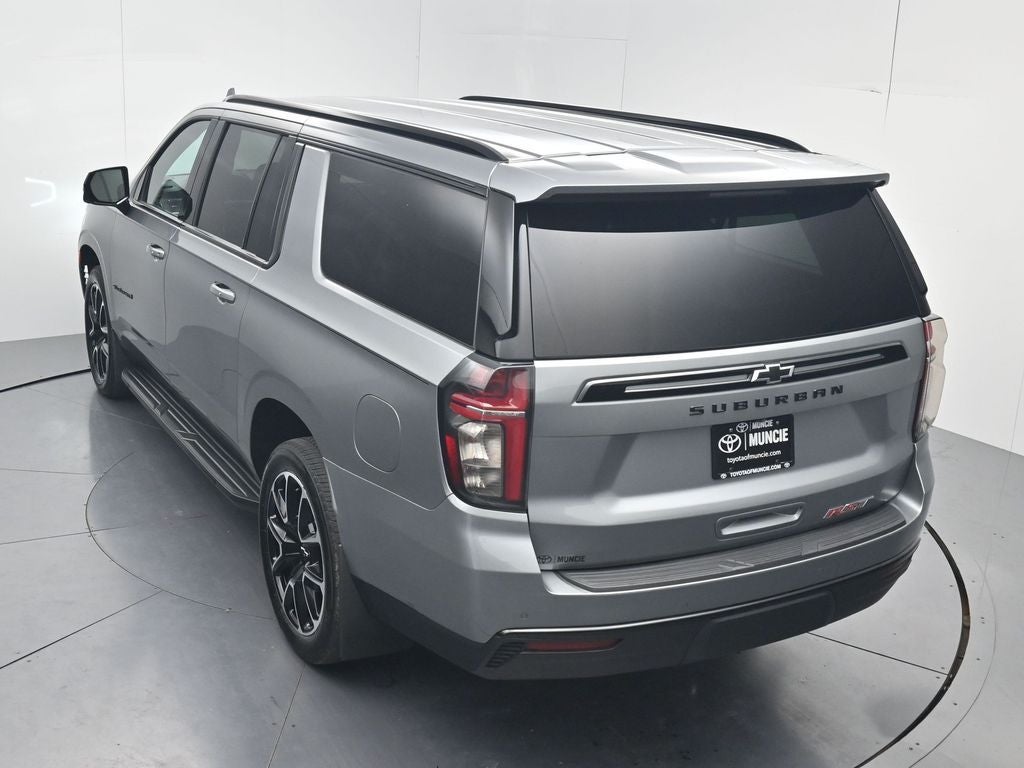 2023 Chevrolet Suburban RST