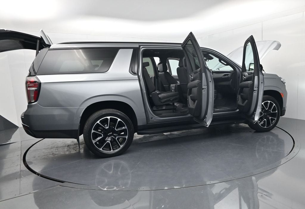 2023 Chevrolet Suburban RST