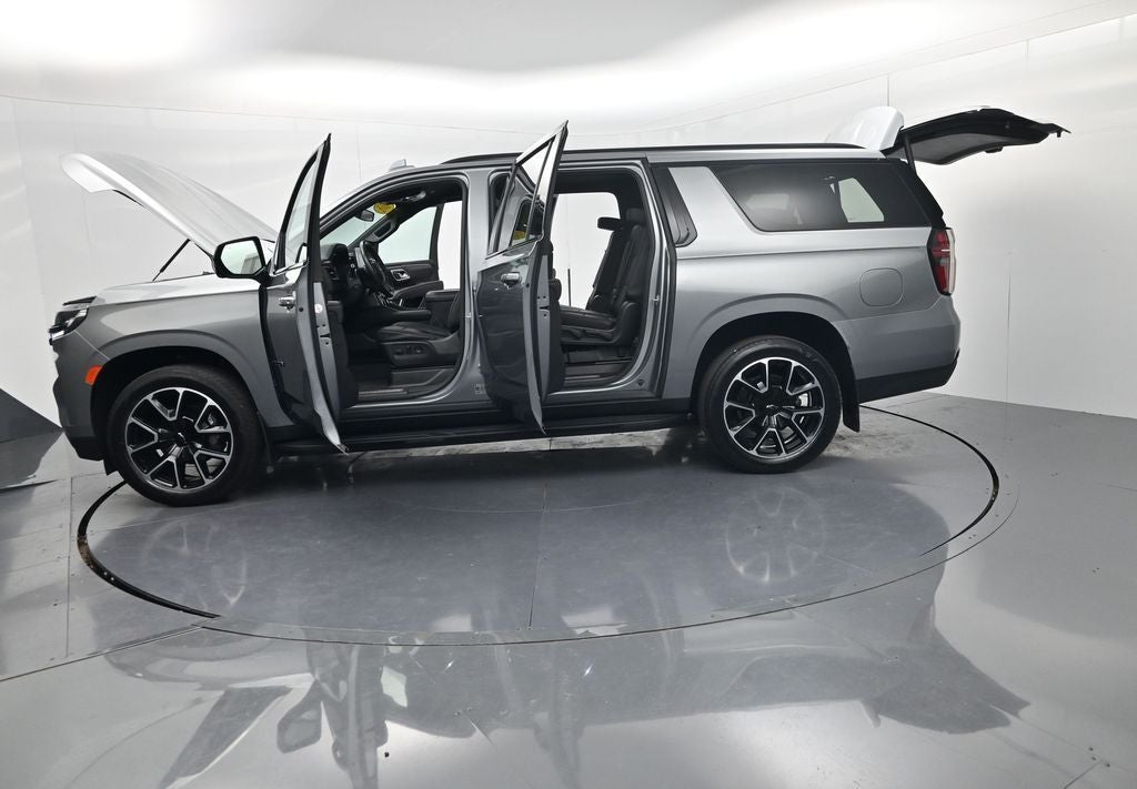 2023 Chevrolet Suburban RST