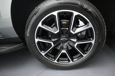 2023 Chevrolet Suburban RST
