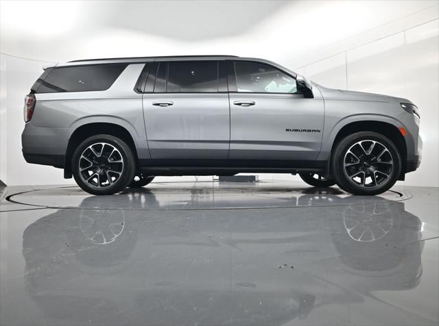 2023 Chevrolet Suburban RST