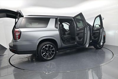 2023 Chevrolet Suburban RST