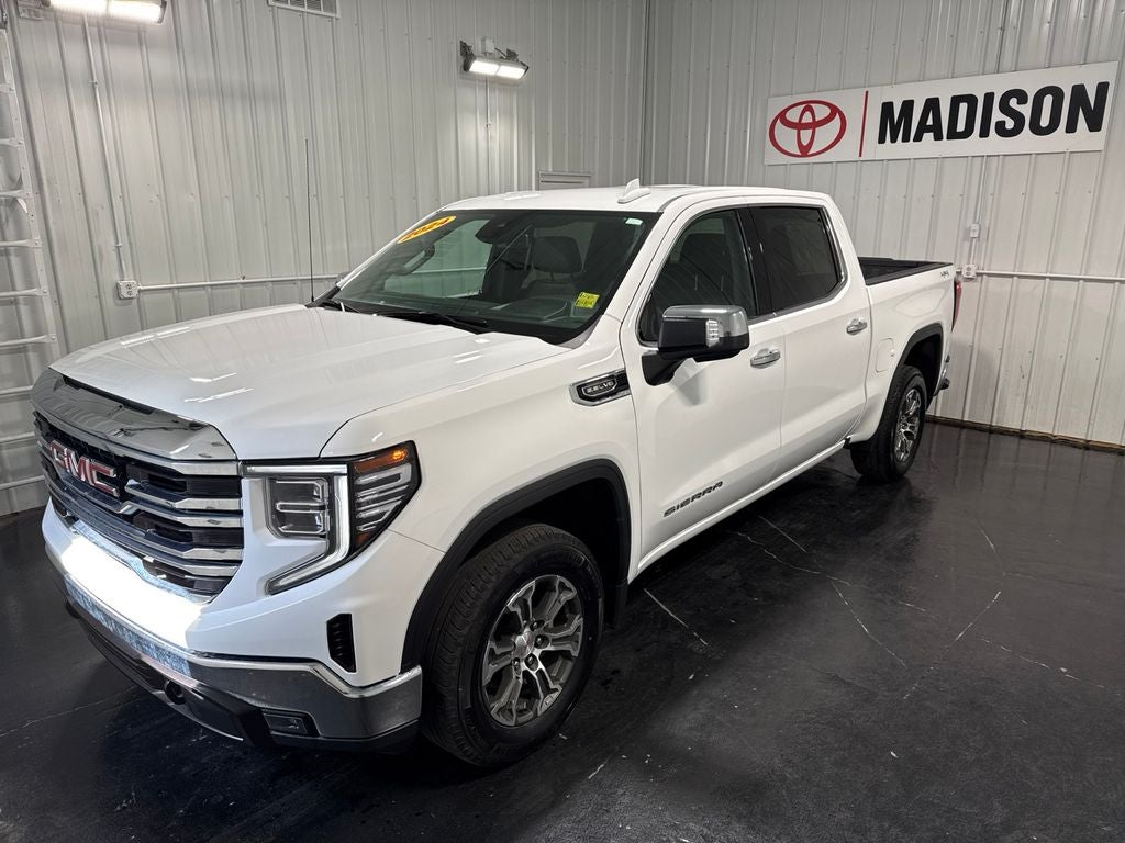 2024 GMC Sierra 1500 SLT