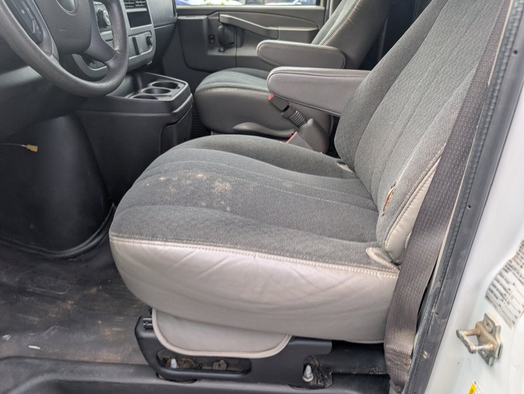 2021 GMC Savana 2500 Work Van