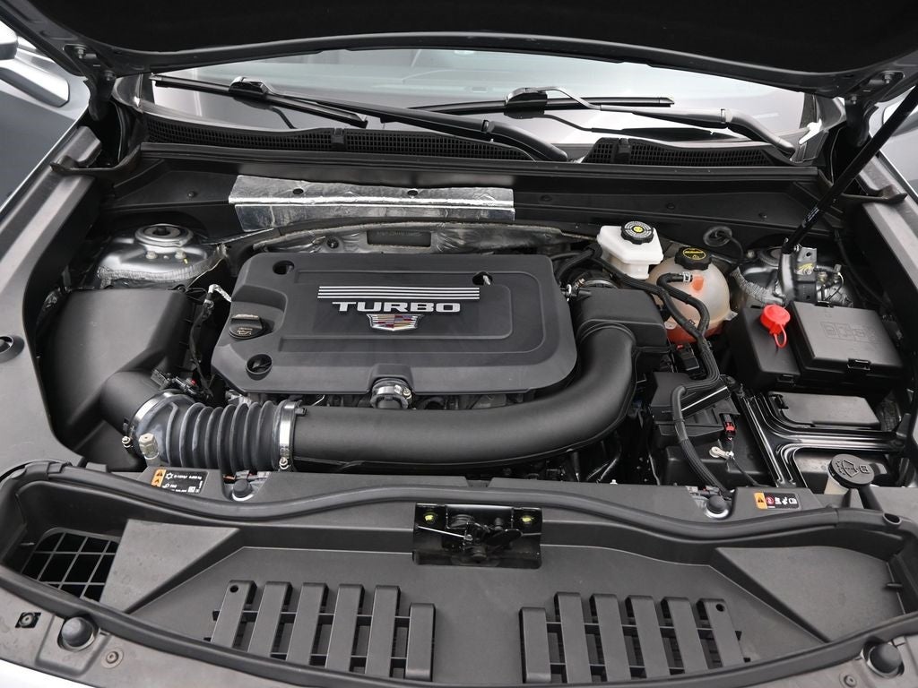 2025 Cadillac XT4 Premium Luxury