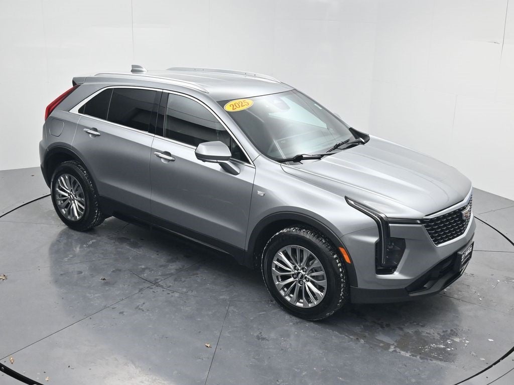 2025 Cadillac XT4 Premium Luxury