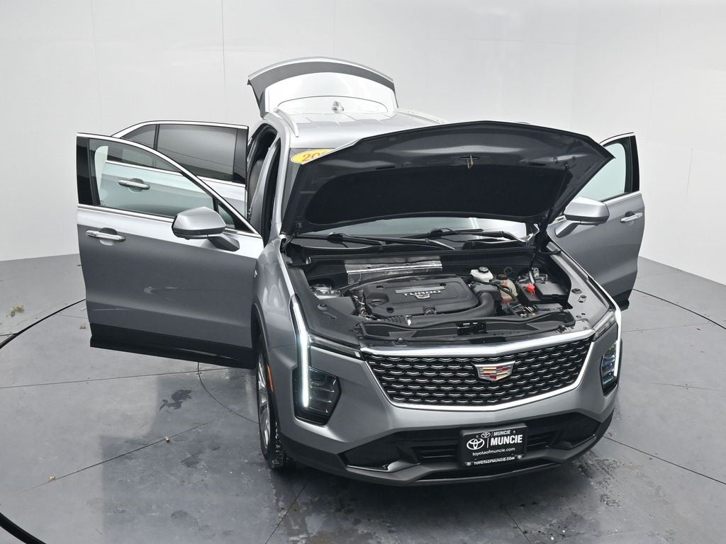 2025 Cadillac XT4 Premium Luxury