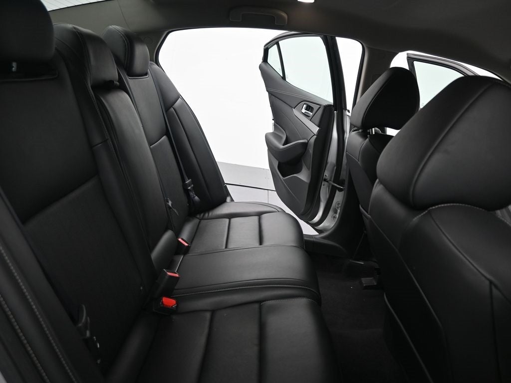 2023 Nissan Maxima SV