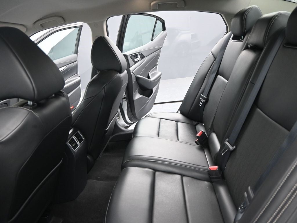 2023 Nissan Maxima SV
