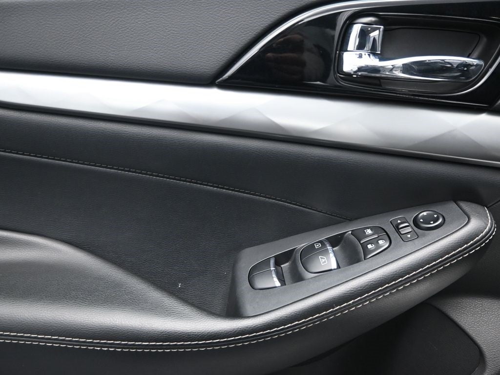 2023 Nissan Maxima SV