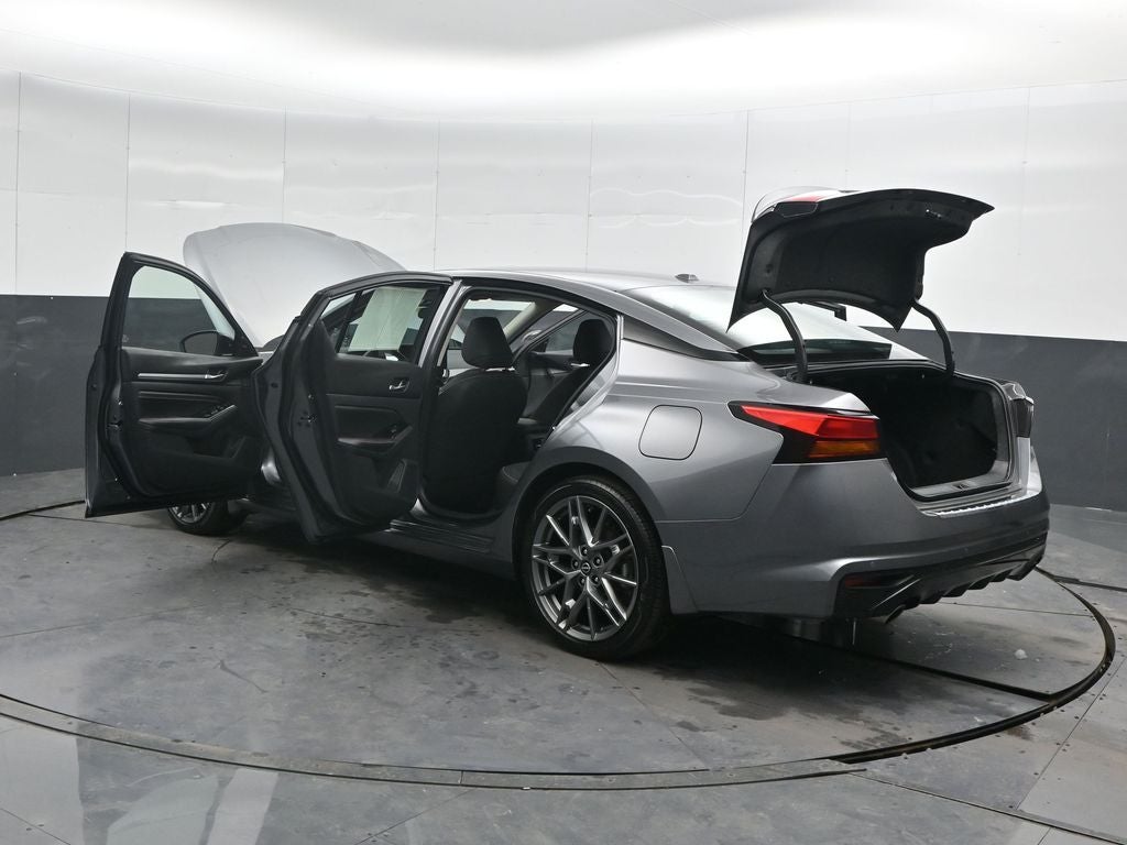 2023 Nissan Altima 2.0 SR