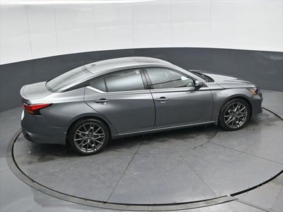 2023 Nissan Altima 2.0 SR