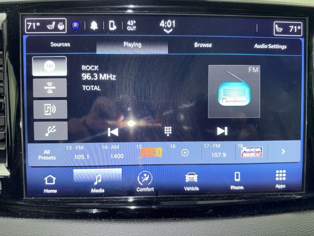 2024 Chrysler Pacifica Touring L