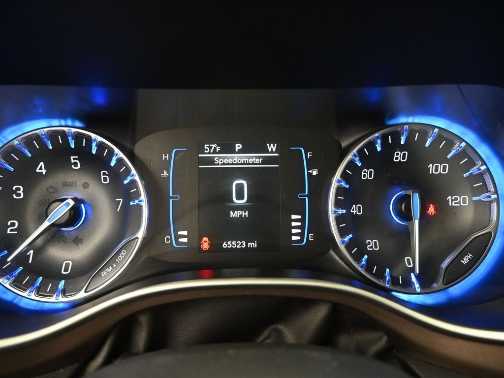 2023 Chrysler Voyager LX