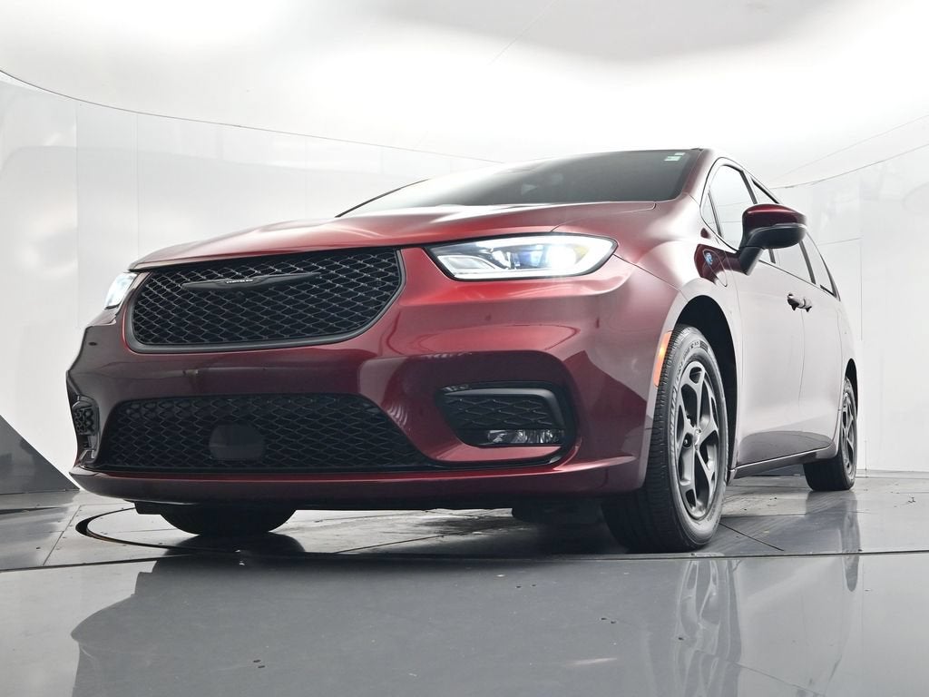 2023 Chrysler Pacifica Hybrid Touring L