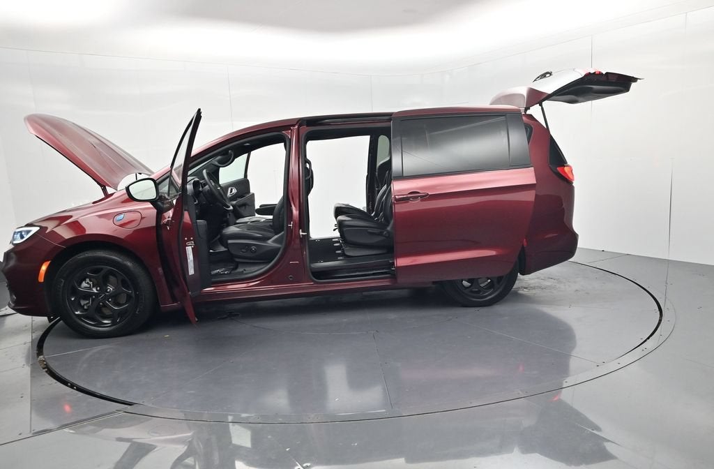 2023 Chrysler Pacifica Hybrid Touring L