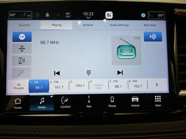 2023 Chrysler Pacifica Hybrid Pinnacle