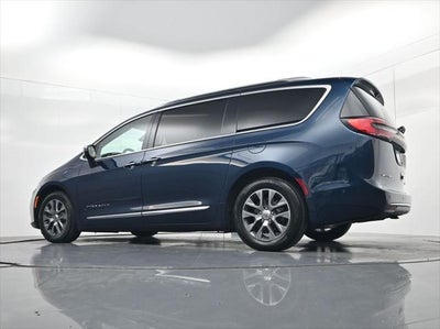 2023 Chrysler Pacifica Hybrid Pinnacle