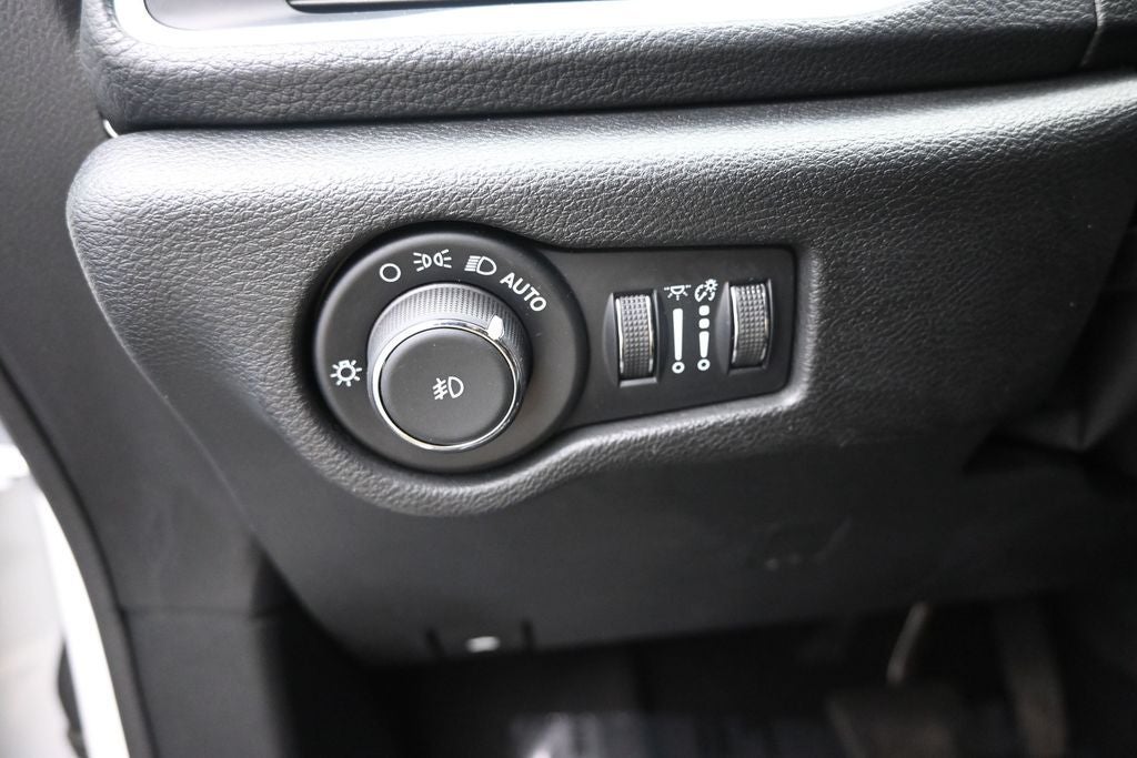 2024 Chrysler Pacifica Hybrid Select S Appearance