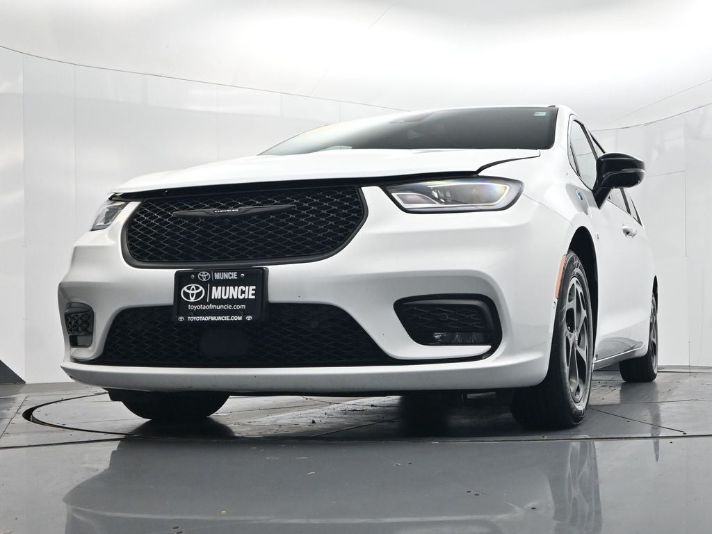 2024 Chrysler Pacifica Hybrid Select S Appearance