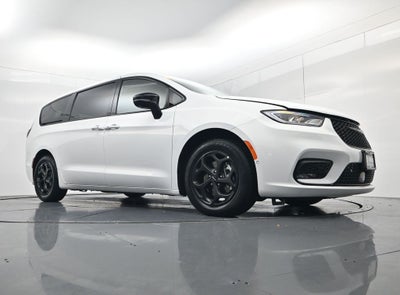 2024 Chrysler Pacifica Hybrid Select S Appearance