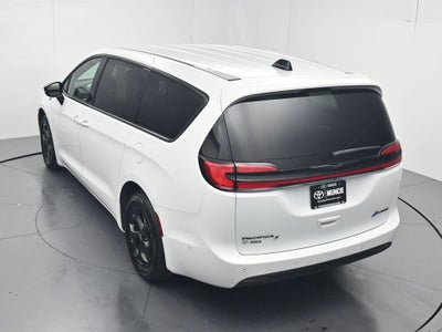 2024 Chrysler Pacifica Hybrid Select S Appearance