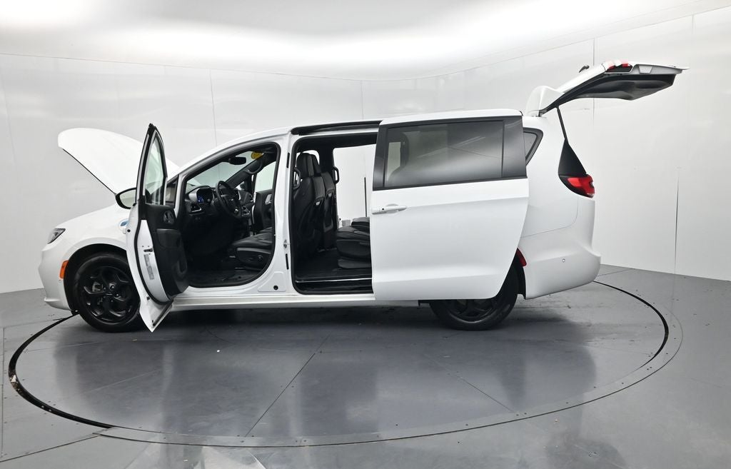 2024 Chrysler Pacifica Hybrid Select S Appearance