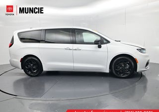2024 Chrysler Pacifica Hybrid Select S Appearance