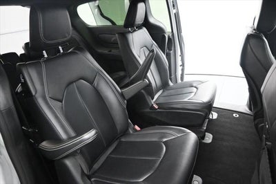 2024 Chrysler Pacifica Hybrid Select S Appearance