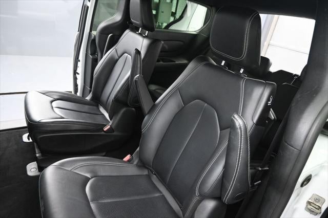 2024 Chrysler Pacifica Hybrid Select S Appearance