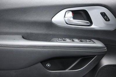 2024 Chrysler Pacifica Hybrid Select S Appearance