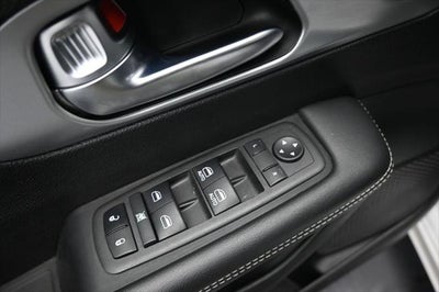 2024 Chrysler Pacifica Hybrid Select S Appearance